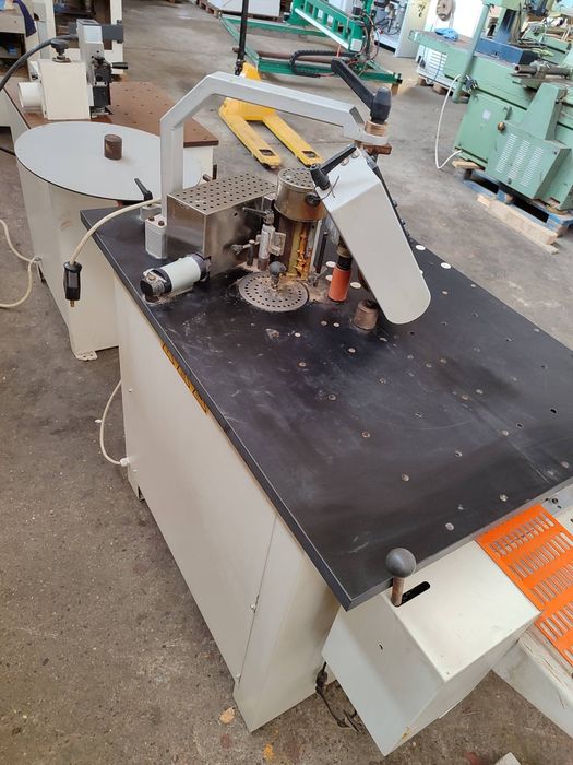 Комплект кантираща машина за праволинейно и криволинейно кантиране,с ц