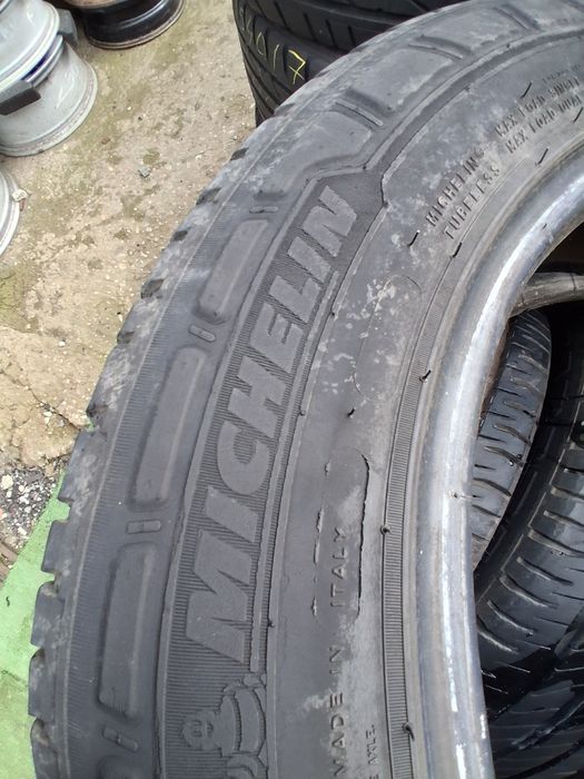 215 65 16С за БУС   Michelin  4броя летни дот 2022г
