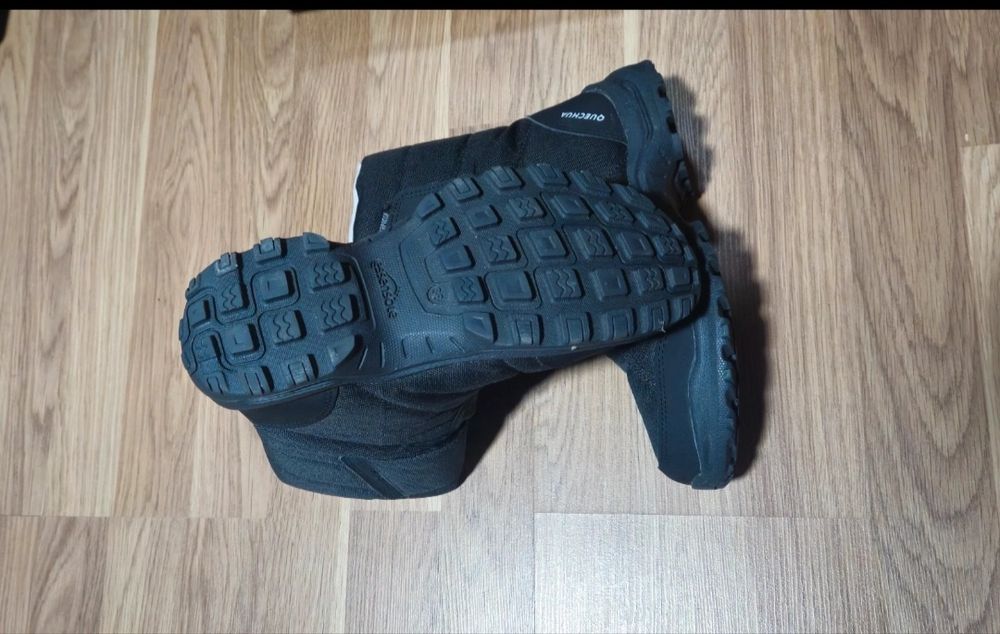 Cizme impermeabile Quechua noi, fără etichetă