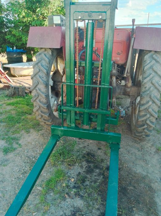 Încărcător tractor