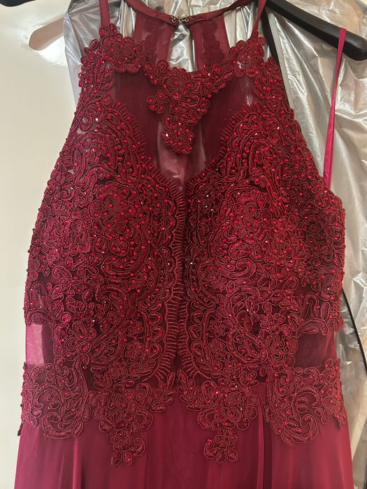 Официална червена рокля