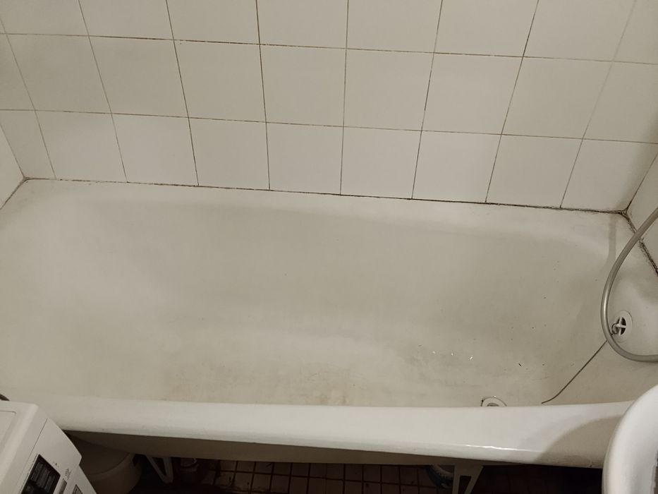 Remont vanna eski vannani oppoq qilib yangi holatiga keltiramiz