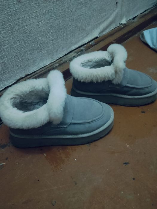 Ботинки угги женские