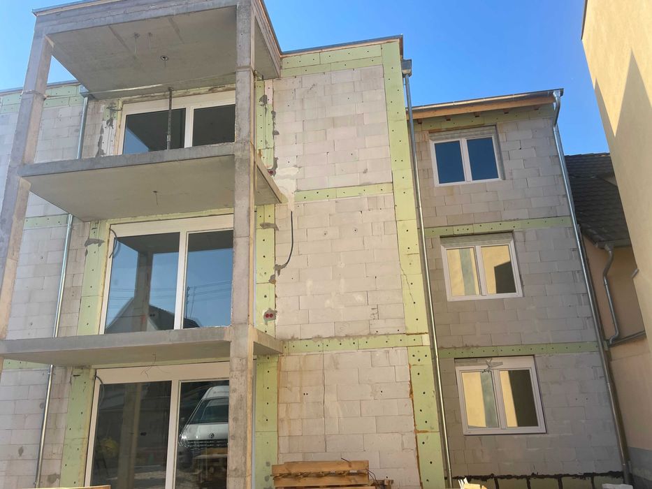 Фирма Недялков Инвест груб строеж, Огради, външни, и вътрешни ремонти