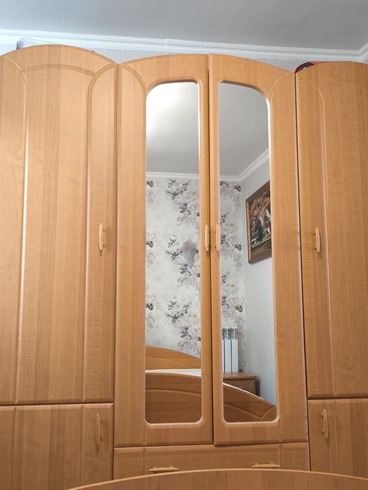Продам спальный гарнитур