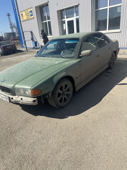 Продоется BMW e38