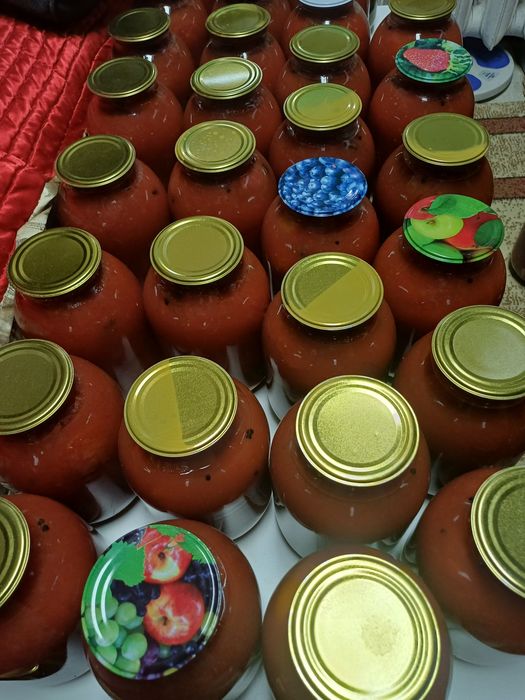 Маринованные огурцы и помидоры