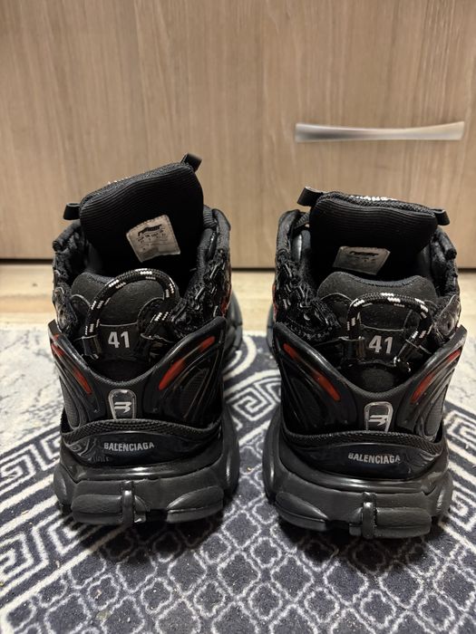 Balenciaga runner Graffiti