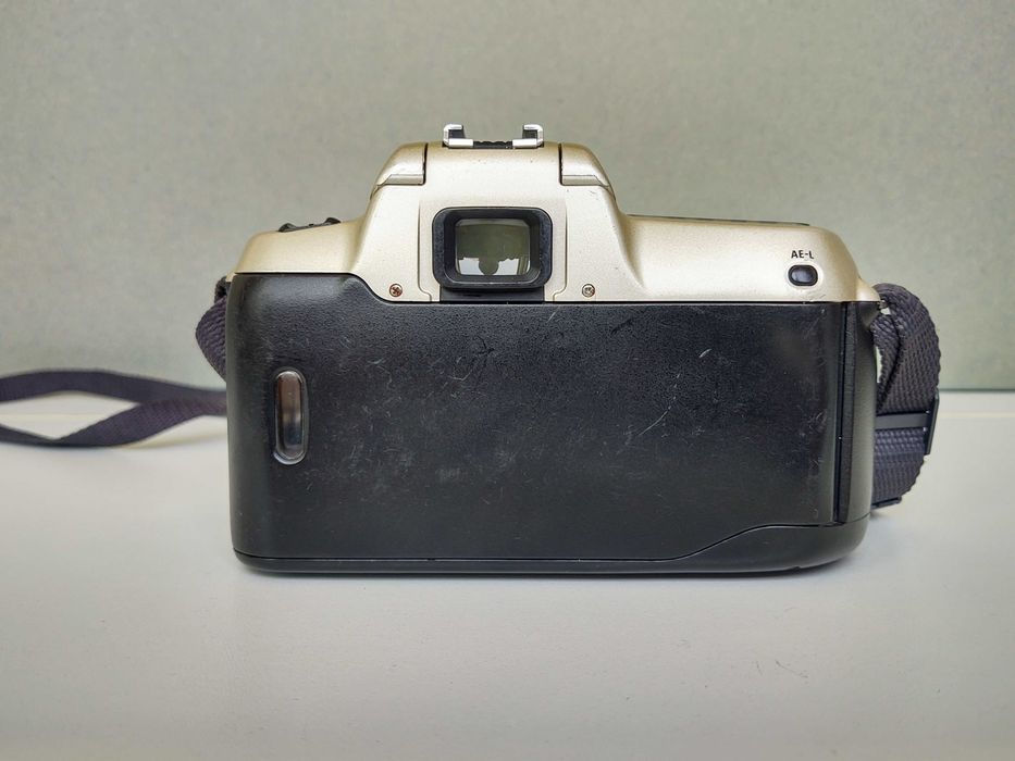 Aparat foto pe film, vechi, Nikon.