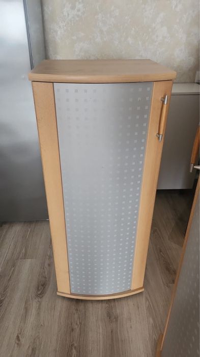 Продам шкаф, стол