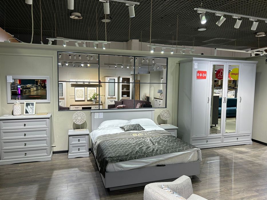 Спальный гарнитур продажа