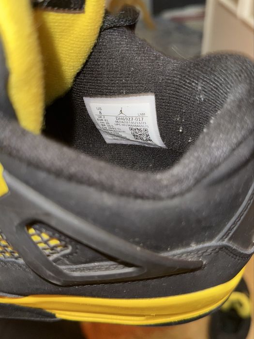 Jordan Retro 4 “Yellow Thunder”