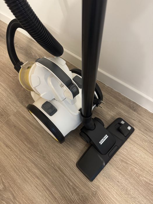 Пылесос Karcher VC 3 Plus