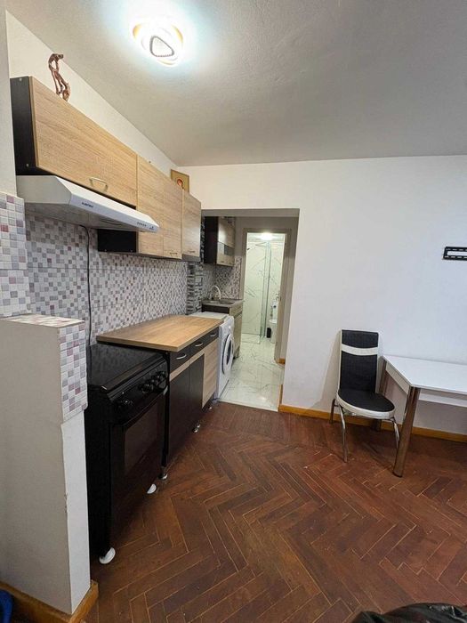 Apartament /garsoniera de vânzare