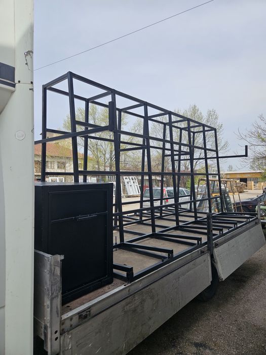 Пирамида за дограма