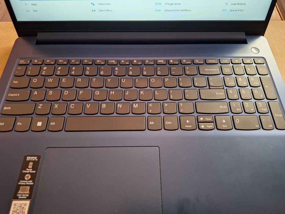 Vand Lenovo Idepad 3  WUXGA 16' intel i5 12450H ca