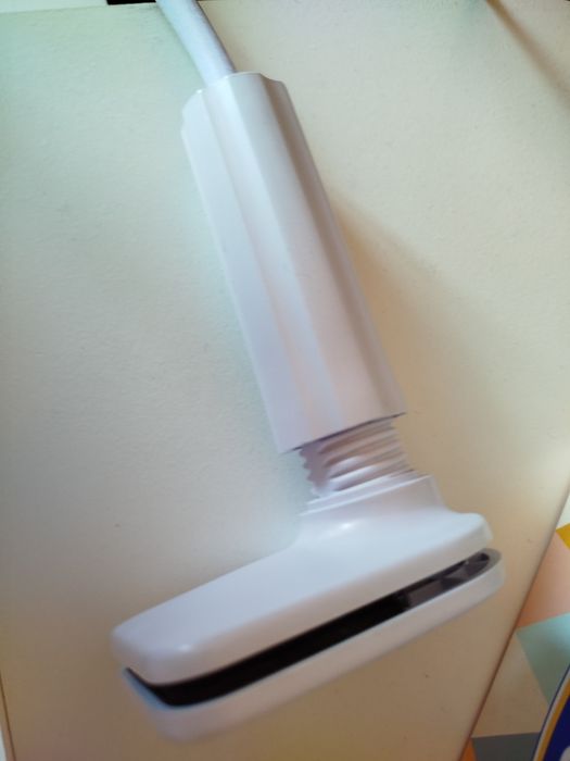 Гънеща се стойка за телефон