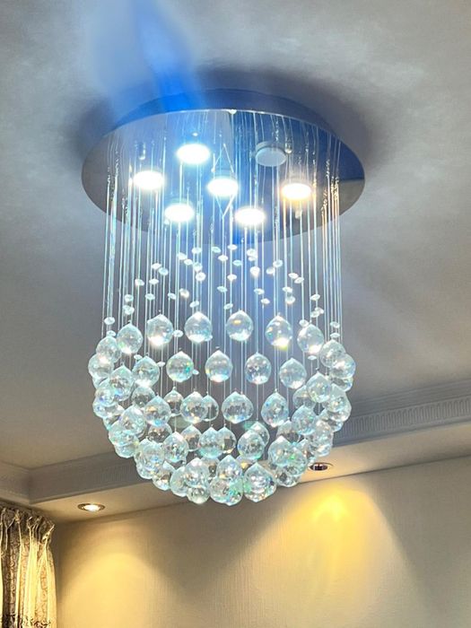 Продам люстры хрусталь