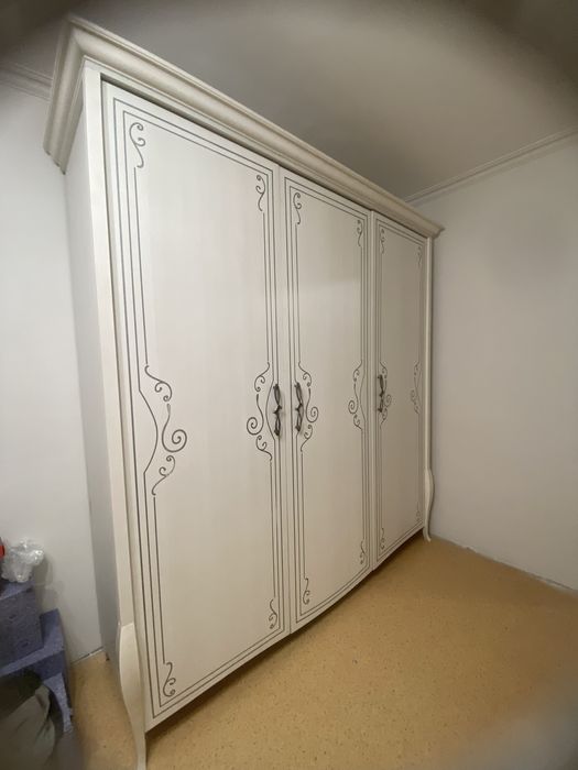 Шкаф шифонер для спальни