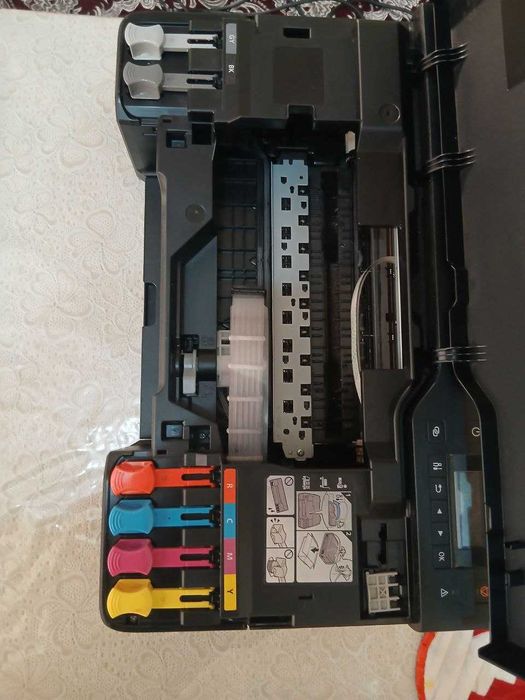 Canon Pixma G540.  Rangli printer sotiladi