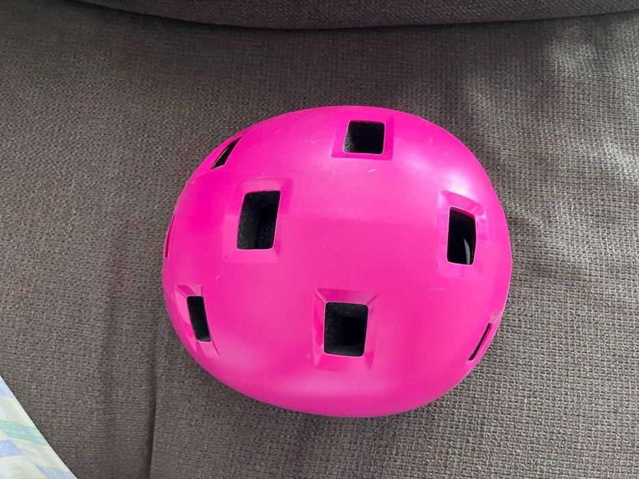 Каска и протектори за ролери