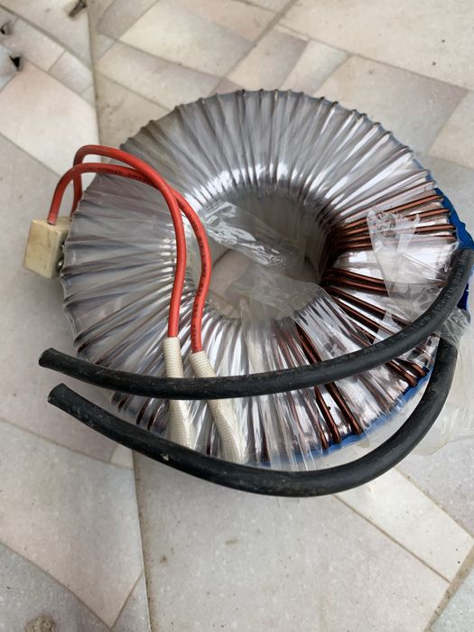 Трансформатор 220/12 20А