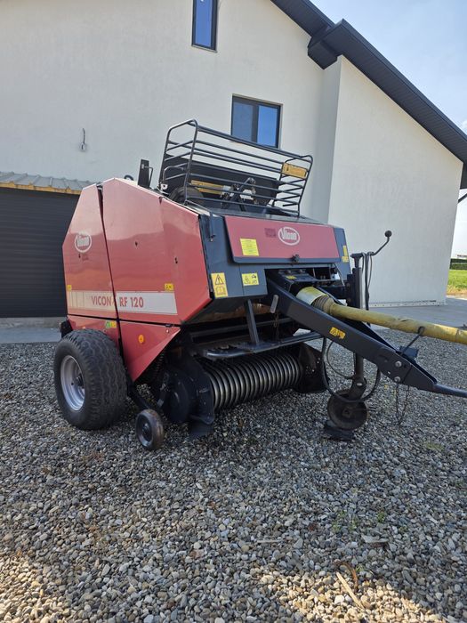 Presa de balotat balotiera rotunda vicon rf 120