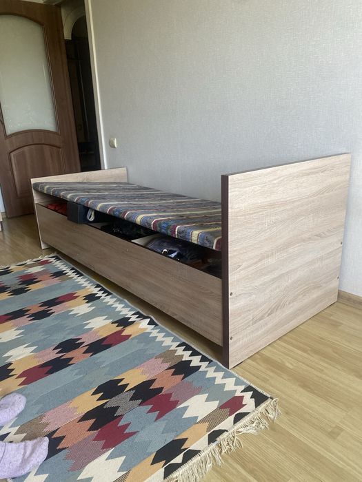 Кровать спальная 2шт.