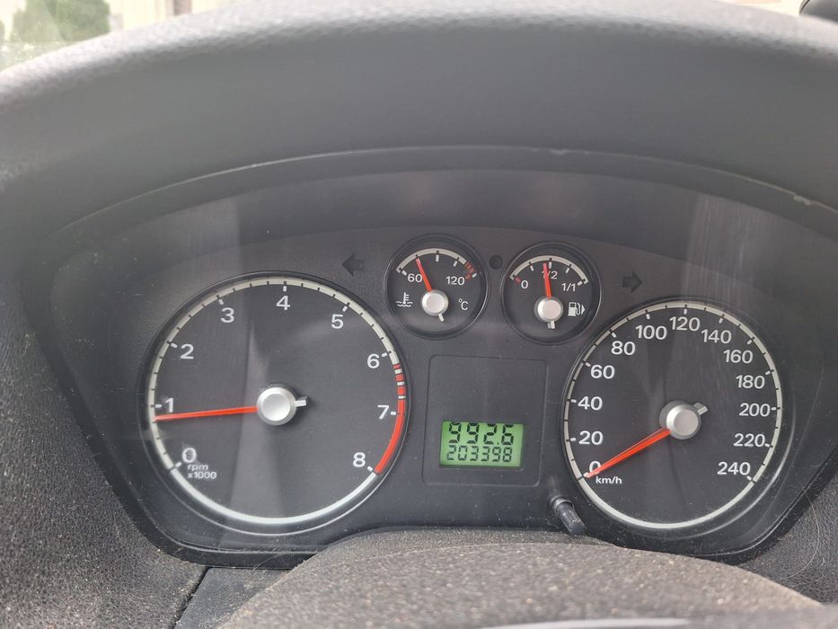 Vând Ford focus 2
