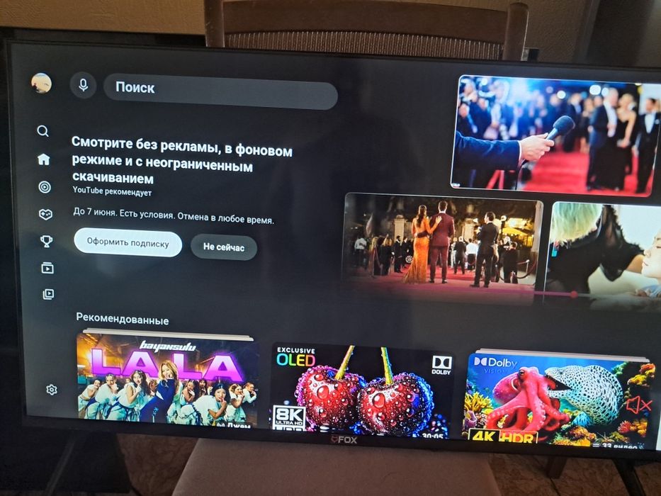 Телевизор Fox 40" смарт почти новый,