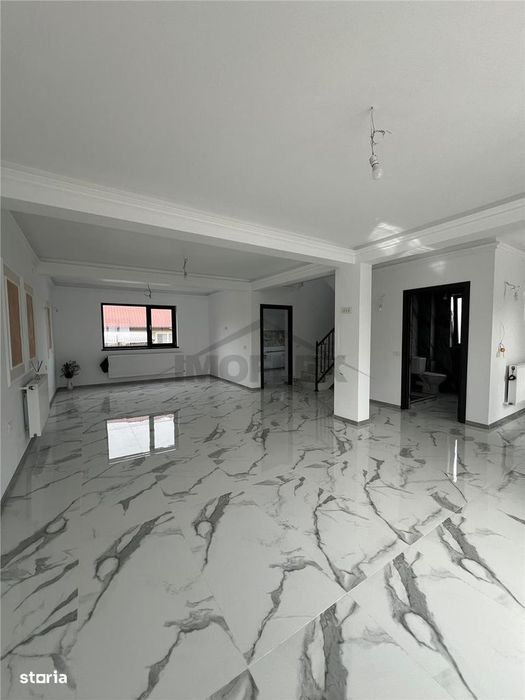 Casa de 4 camere OVIDIU