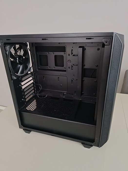 Корпус be quiet! Pure Base 500