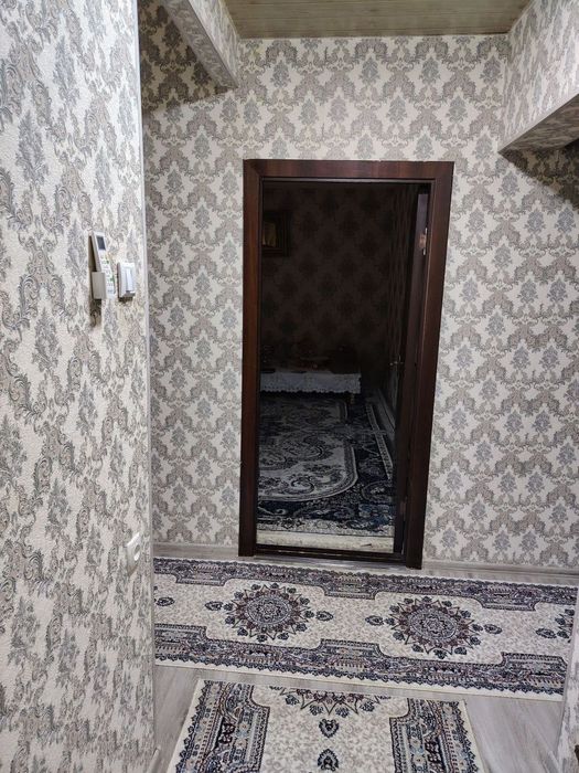 Продается квартира Юнусобад 6кв 2*3/4/4
