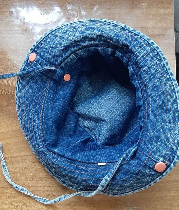 Джинсовая шапочка на девочку новая
