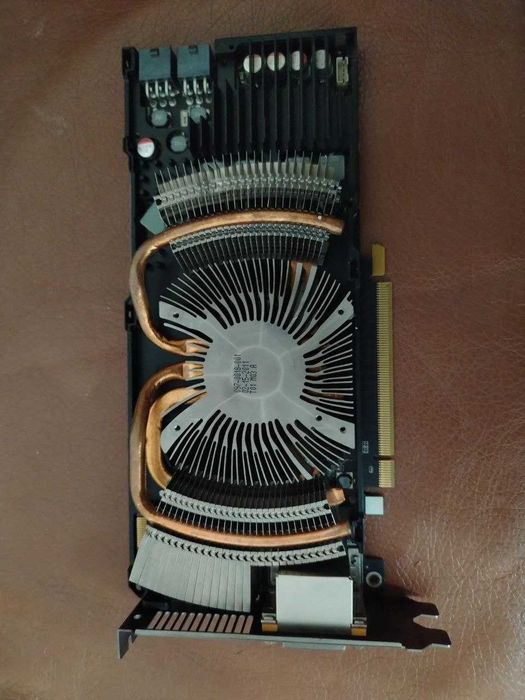 Видеокарта zotac gtx 570- 1GB (без кулера )