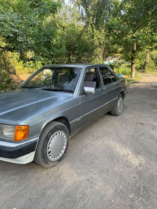 Продам мерс 190 срочно