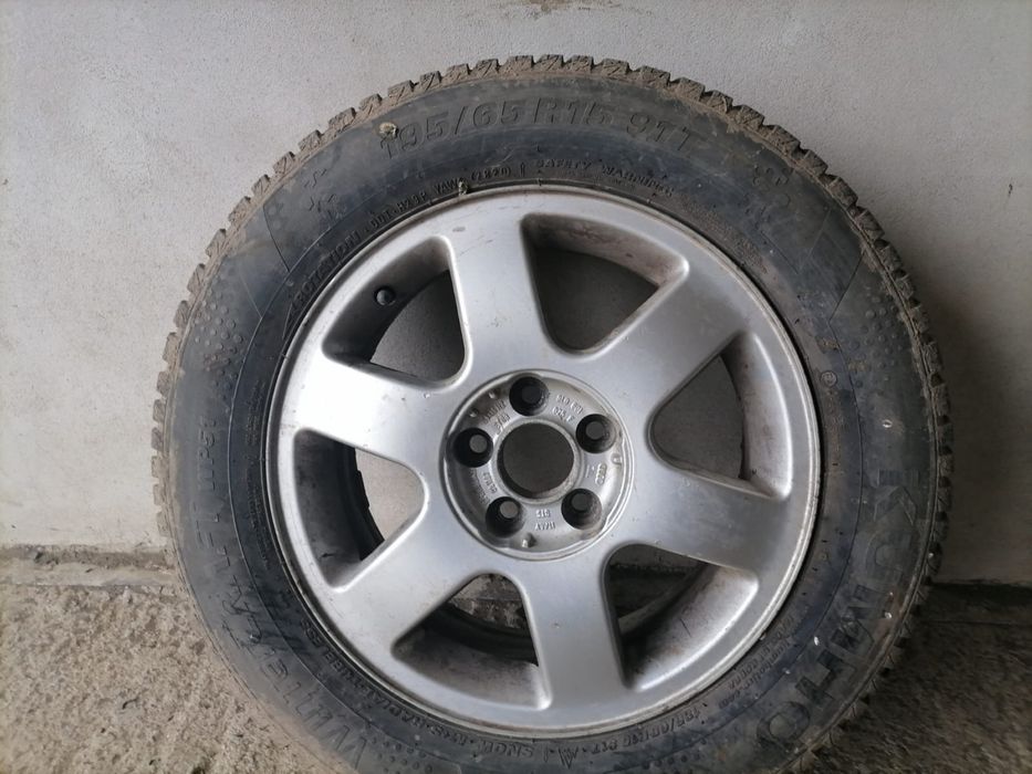 Vand jante cu cauciucuri de iarna