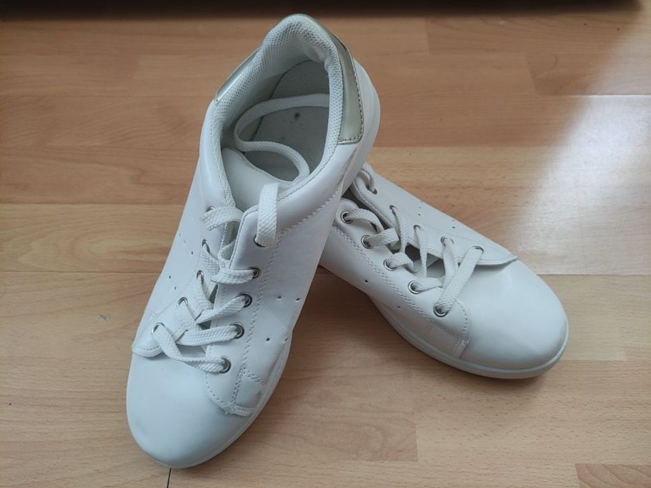 pantofi sport, măr. 40, NOI