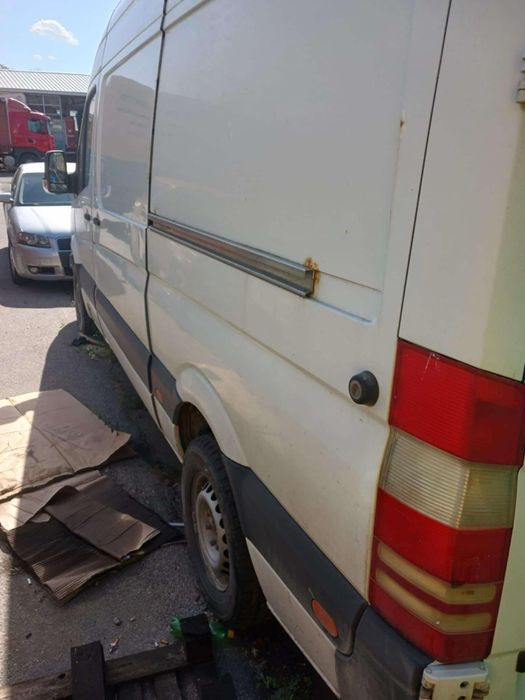 Буса се продава на части!Работеща хладилна камера!