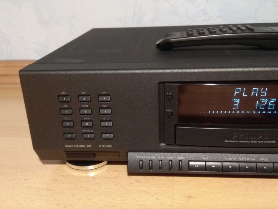 Колекционерски плейър Philips CD940