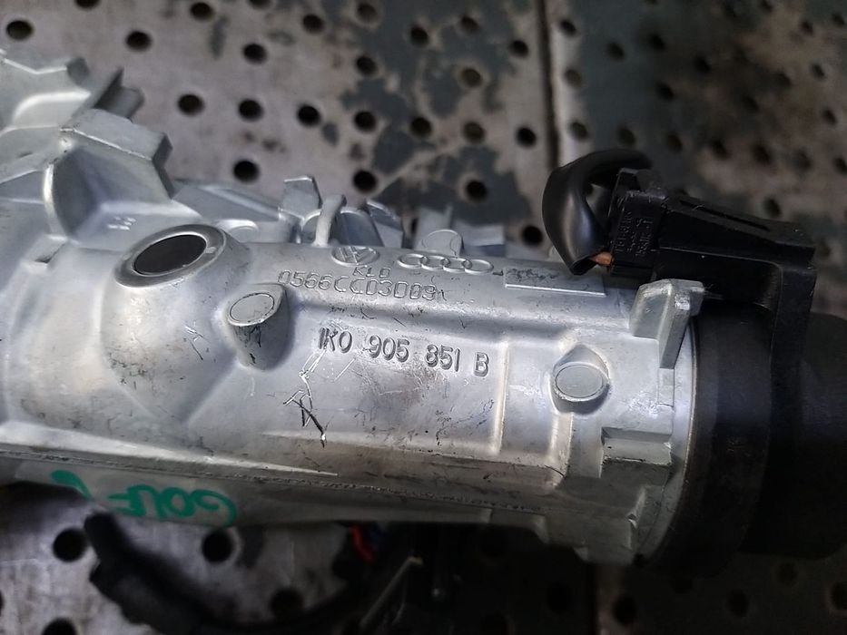 Contact auto cu cheie vw golf 6 5k 1k0905851b