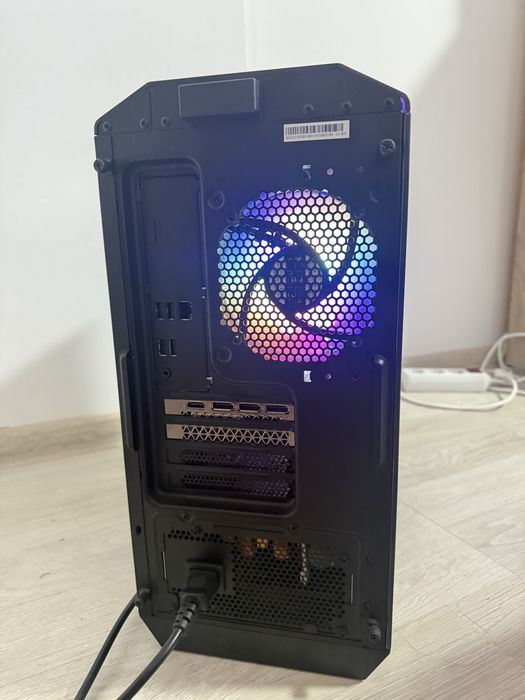 LENOVO LOQ Tower 26ADR10, AMD Ryzen 7 8745HX, 16GB, SSD 1TB, NVIDIA GeForce RTX 5060 8GB