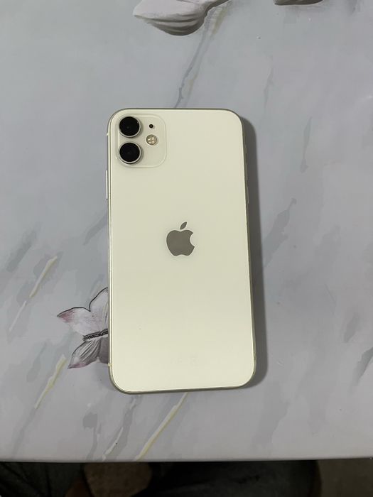 iPhone 11 в идеальном состояние