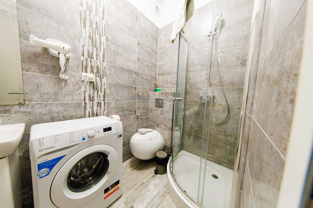 IS Cazare Apartamente 1-2-3 Cam Regim Hotelier Centru Aeroport Palas