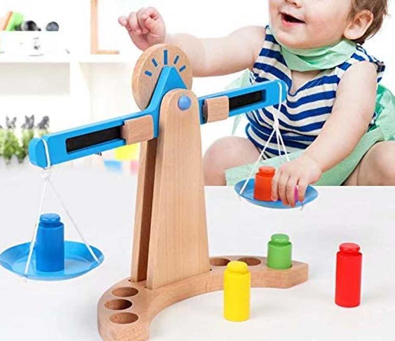 НАМАЛЕНА! Дървена везна с метални чинийки, дървени тежести и скала