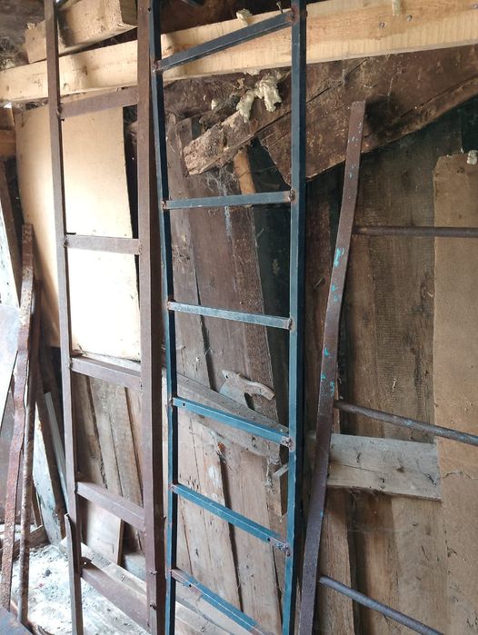 Продам металлические лестницы