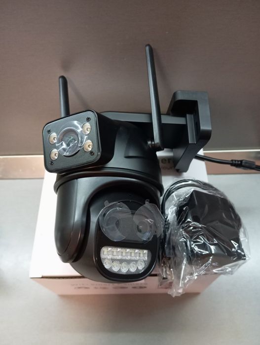 Wifi камера с три обектива и ZOOM