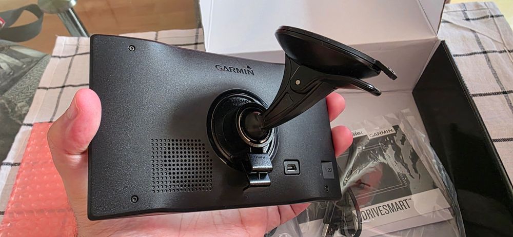 Навигация Garmin Drivesmart 61 7 инча карти за цяла Европа и Турция