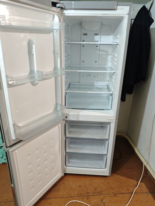 Холодильник Самсунг ноуфрост+доставка