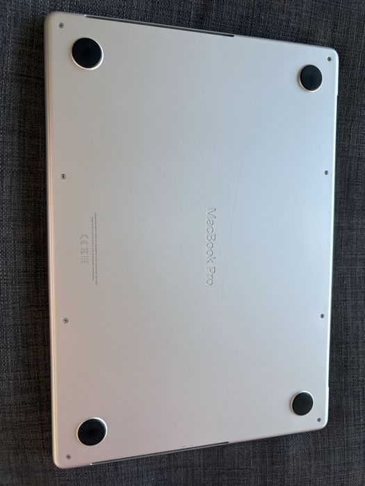 MacBook Pro 14” 2021 M1 PRO / 16 GB RAM / 512 GB SSD